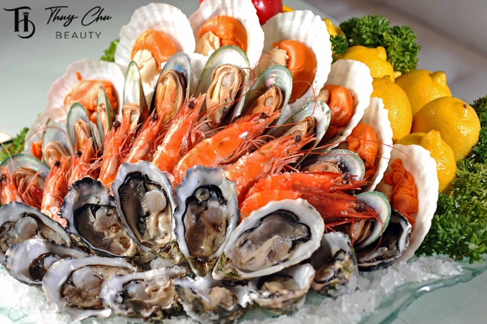 Ăn hải sản sau khi phun môi dễ gây kích ứng