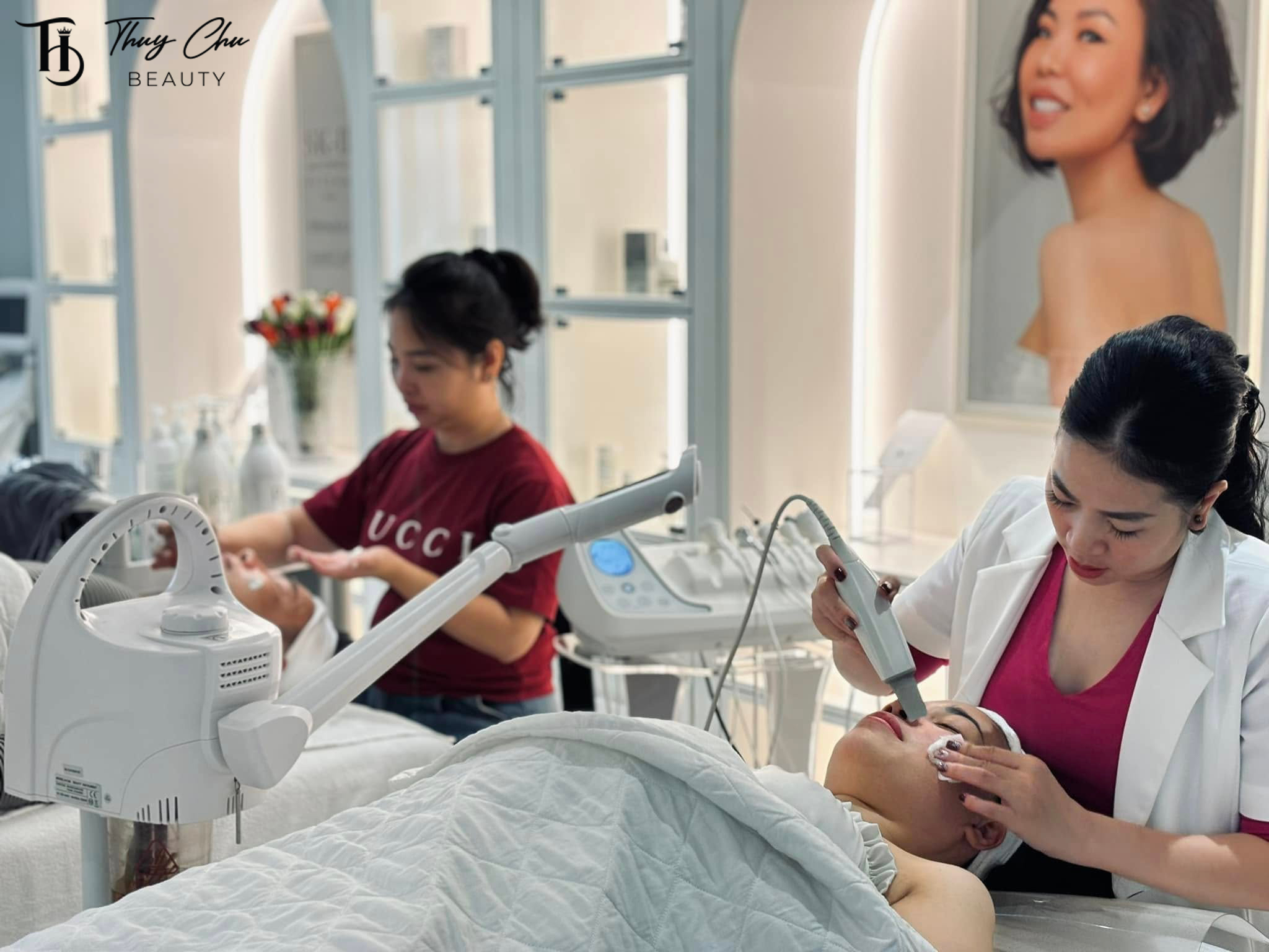 Thẩm mỹ Thúy Chu tự hào là cơ sở phun mày uy tín tại Hải Phòng với trang thiết bị hiện đại